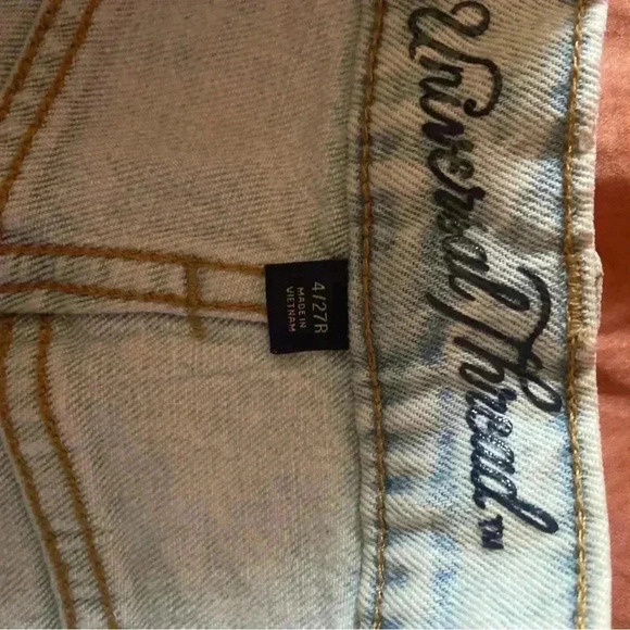 Universal Thread Vintage Straight Women’s Size 4 Jeans - Picture 6 of 6